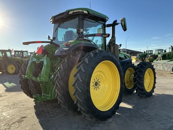 Image of John Deere 8R 310 equipment image 4