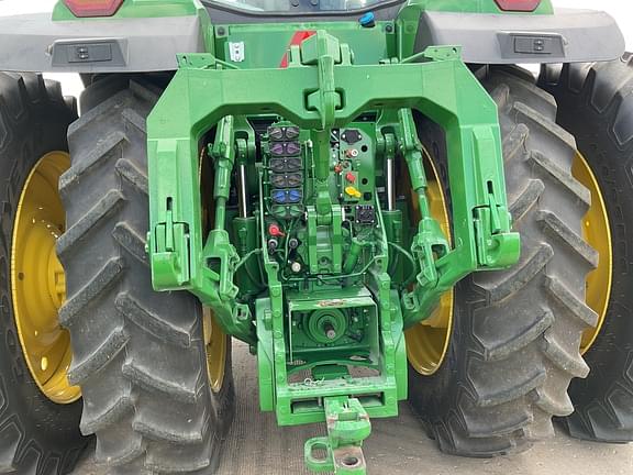 Image of John Deere 8R 310 equipment image 3