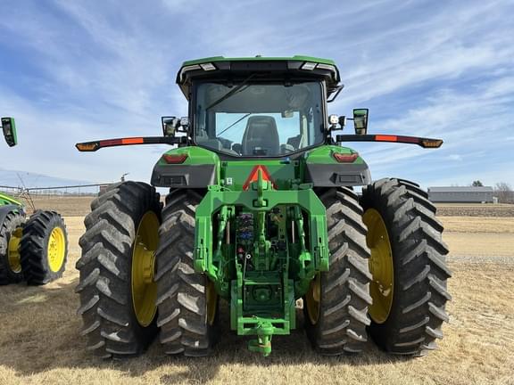 Image of John Deere 8R 310 equipment image 3