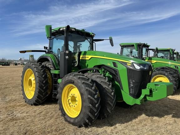 Image of John Deere 8R 310 equipment image 1