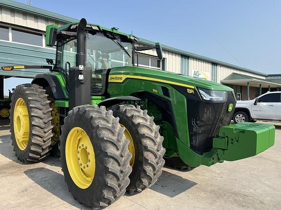 Image of John Deere 8R 310 equipment image 3