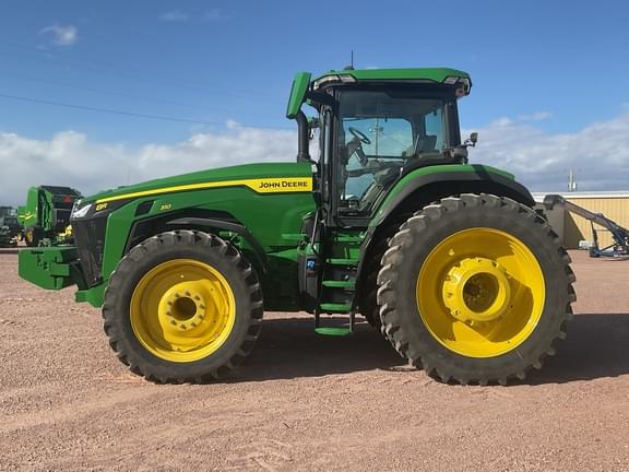 Image of John Deere 8R 310 equipment image 1