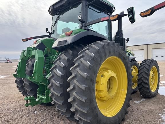 Image of John Deere 8R 310 equipment image 2