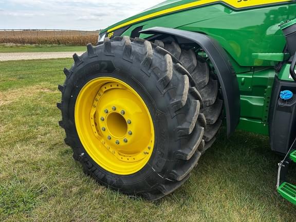 Image of John Deere 8R 310 equipment image 1