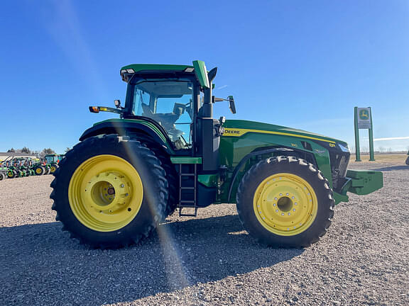 Image of John Deere 8R 310 equipment image 3