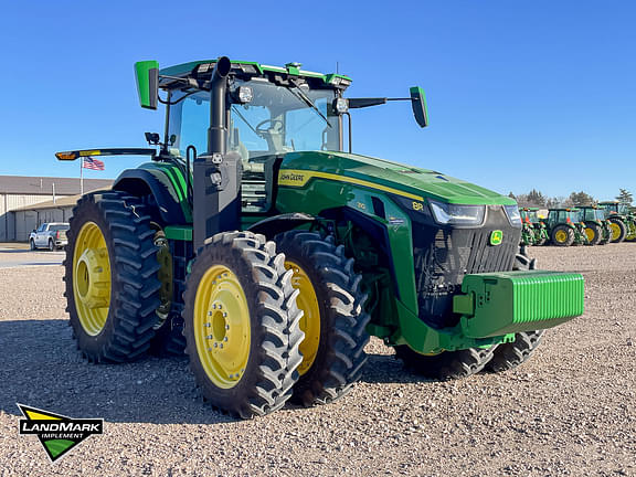 Image of John Deere 8R 310 equipment image 2