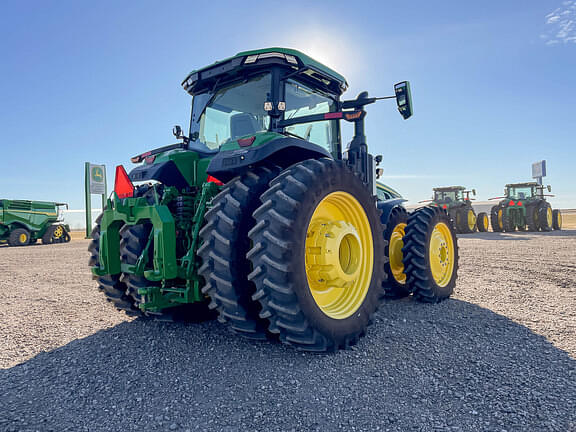 Image of John Deere 8R 310 equipment image 4