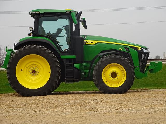 Image of John Deere 8R 310 equipment image 3