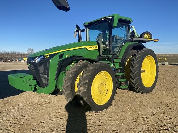 Image of John Deere 8R 310 equipment image 2