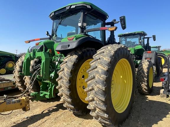Image of John Deere 8R 310 equipment image 4