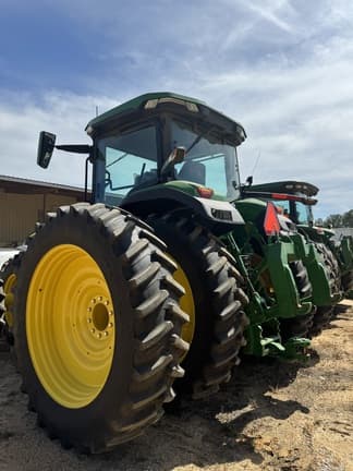 Image of John Deere 8R 310 equipment image 4