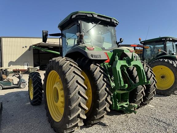 Image of John Deere 8R 310 equipment image 2