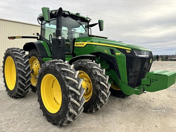 Image of John Deere 8R 310 equipment image 2