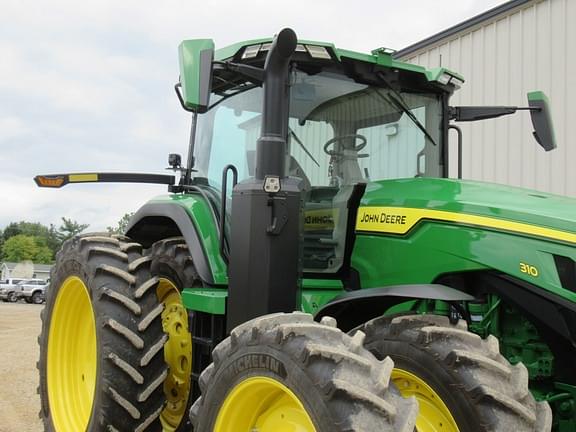 Image of John Deere 8R 310 equipment image 4