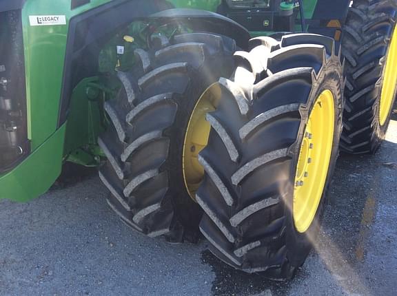 Image of John Deere 8R 310 equipment image 3