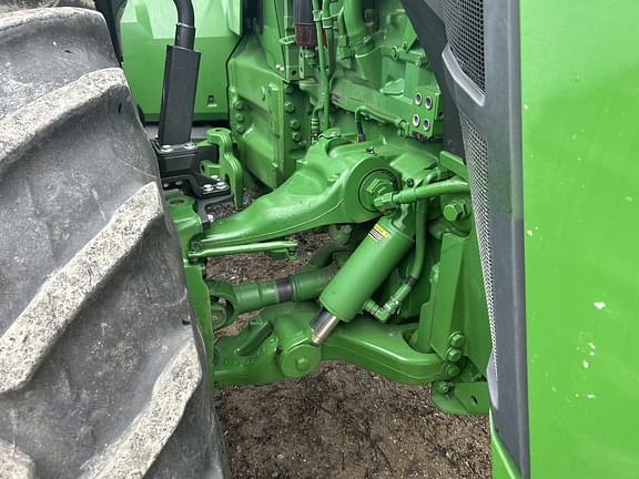 Image of John Deere 8R 310 equipment image 3