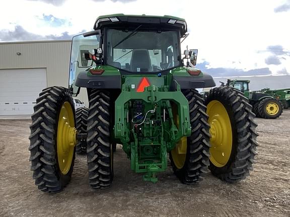 Image of John Deere 8R 310 equipment image 3