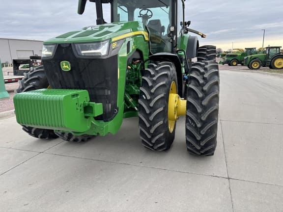 Image of John Deere 8R 310 equipment image 1