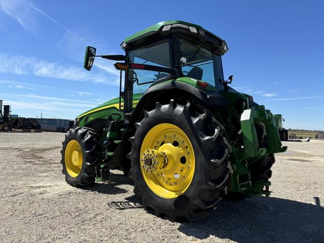 Image of John Deere 8R 310 equipment image 2