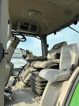 Image of John Deere 8R 310 equipment image 4