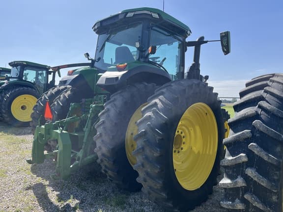 Image of John Deere 8R 310 equipment image 2