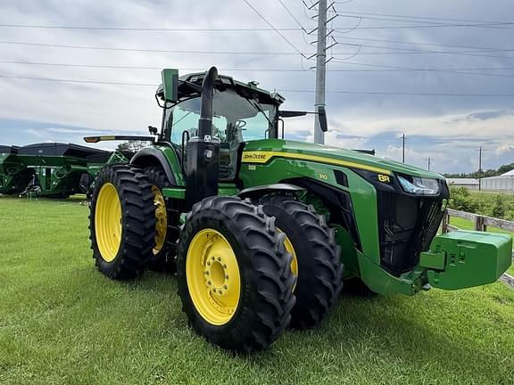 Image of John Deere 8R 310 equipment image 3