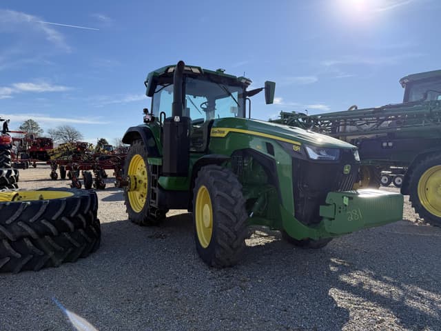Image of John Deere 8R 310 equipment image 2