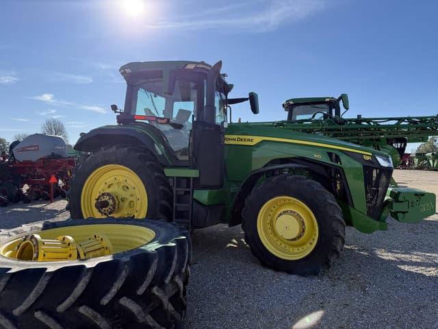 Image of John Deere 8R 310 equipment image 3