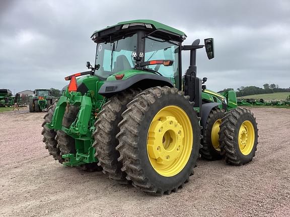 Image of John Deere 8R 310 equipment image 3