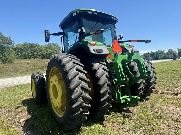 Image of John Deere 8R 310 equipment image 3