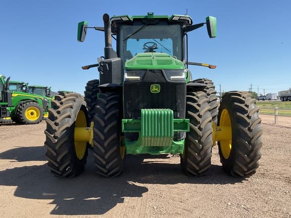 Image of John Deere 8R 310 equipment image 4