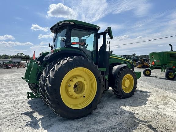 Image of John Deere 8R 310 equipment image 4