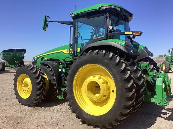 Image of John Deere 8R 310 equipment image 3