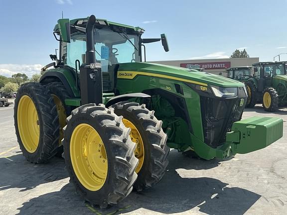 Image of John Deere 8R 310 equipment image 4