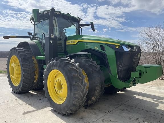 Image of John Deere 8R 310 equipment image 2