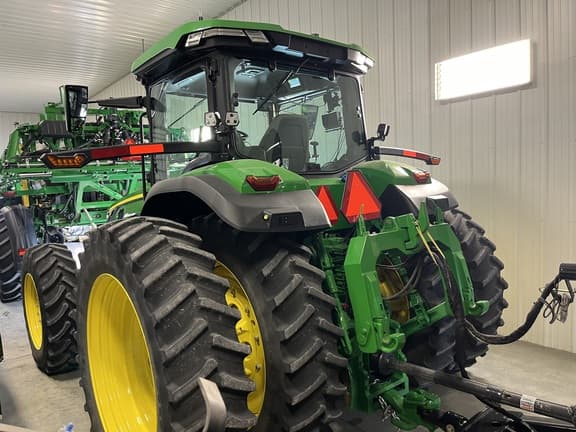 Image of John Deere 8R 310 equipment image 3