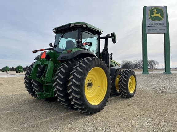 Image of John Deere 8R 310 equipment image 2