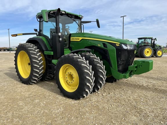 Image of John Deere 8R 310 equipment image 1