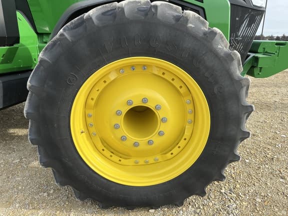 Image of John Deere 8R 310 equipment image 4