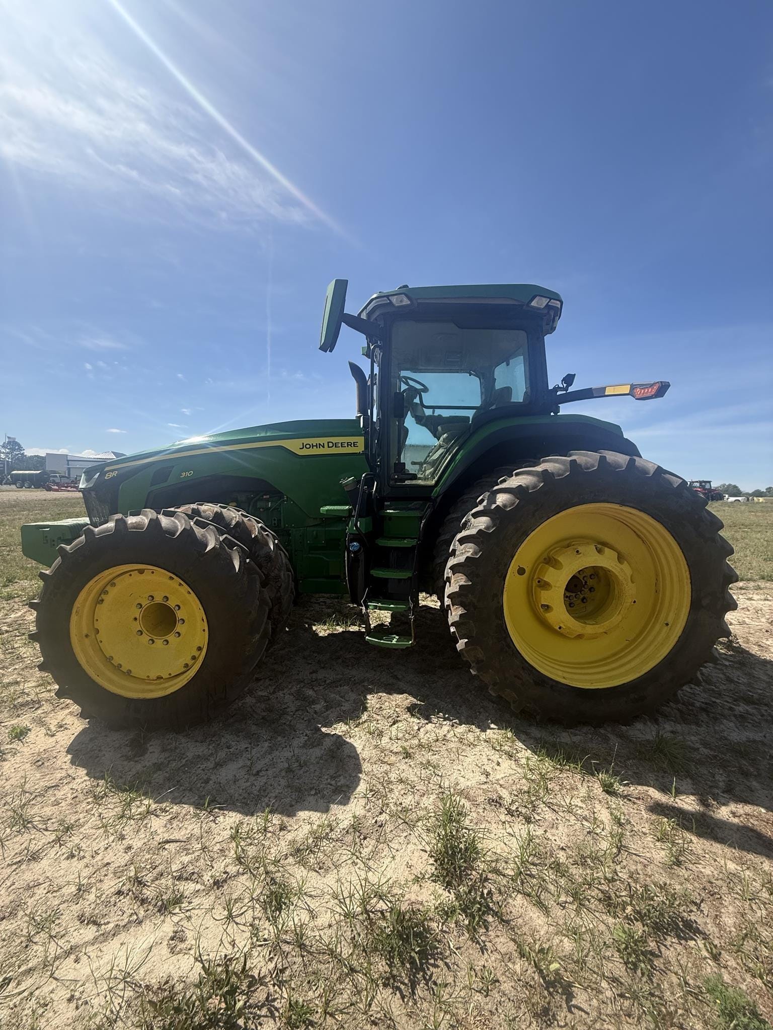 2023 John Deere 8R 310 Equipment Image0