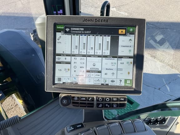Image of John Deere 8R 310 equipment image 3