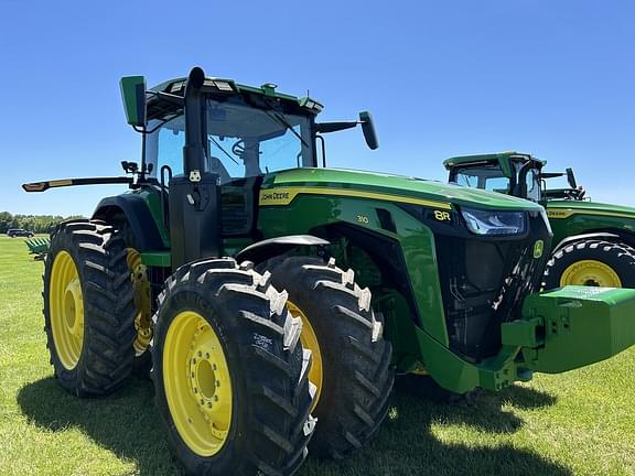 Image of John Deere 8R 310 equipment image 2