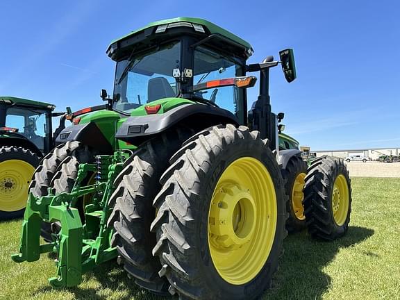 Image of John Deere 8R 310 equipment image 3