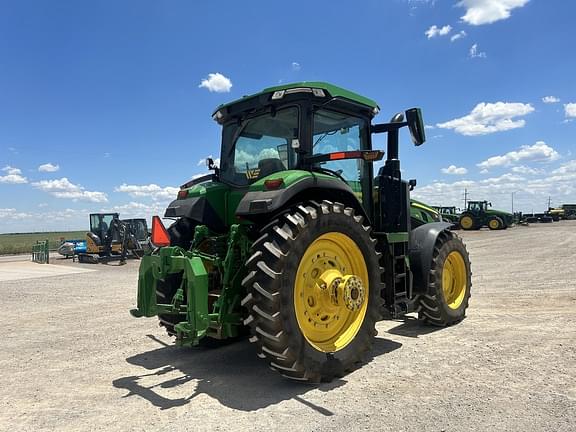 Image of John Deere 8R 310 equipment image 4