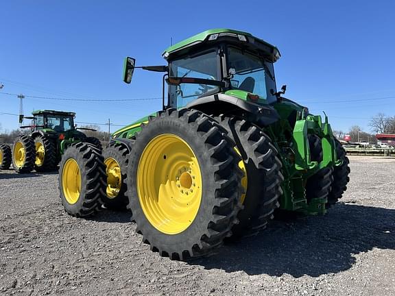 Image of John Deere 8R 310 equipment image 2