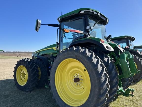 Image of John Deere 8R 310 equipment image 1