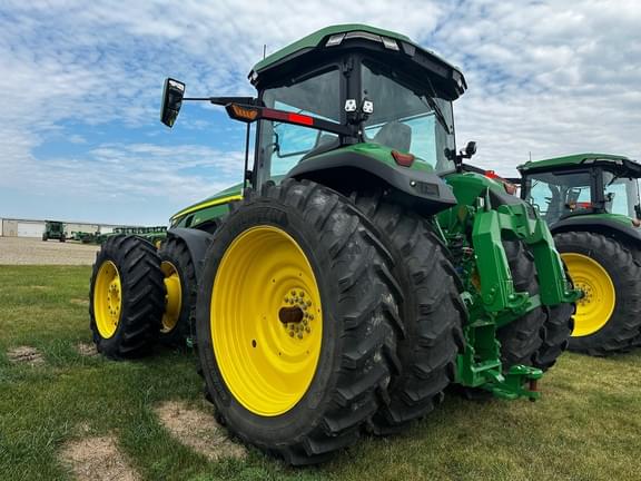 Image of John Deere 8R 310 equipment image 3