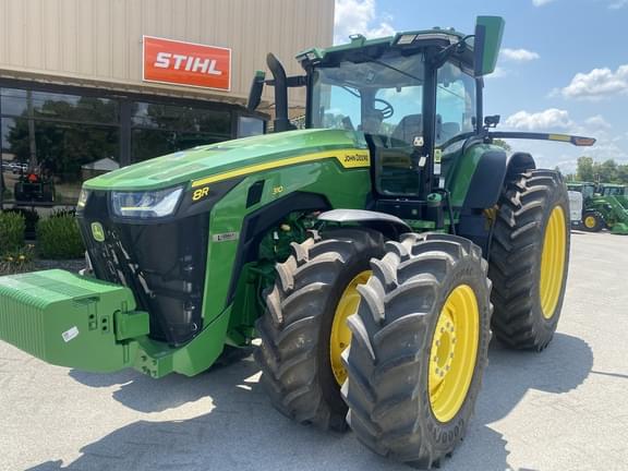 Image of John Deere 8R 310 equipment image 2