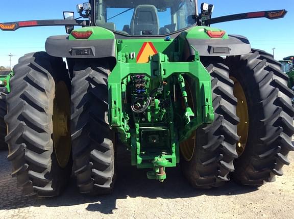 Image of John Deere 8R 310 equipment image 3