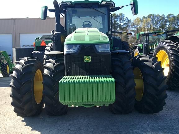 Image of John Deere 8R 310 equipment image 2